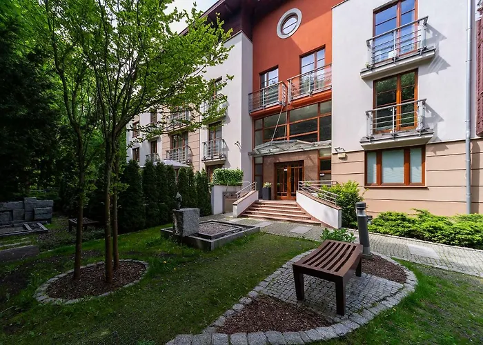 Beachfront Haga With Free Parking By Noclegi Renters